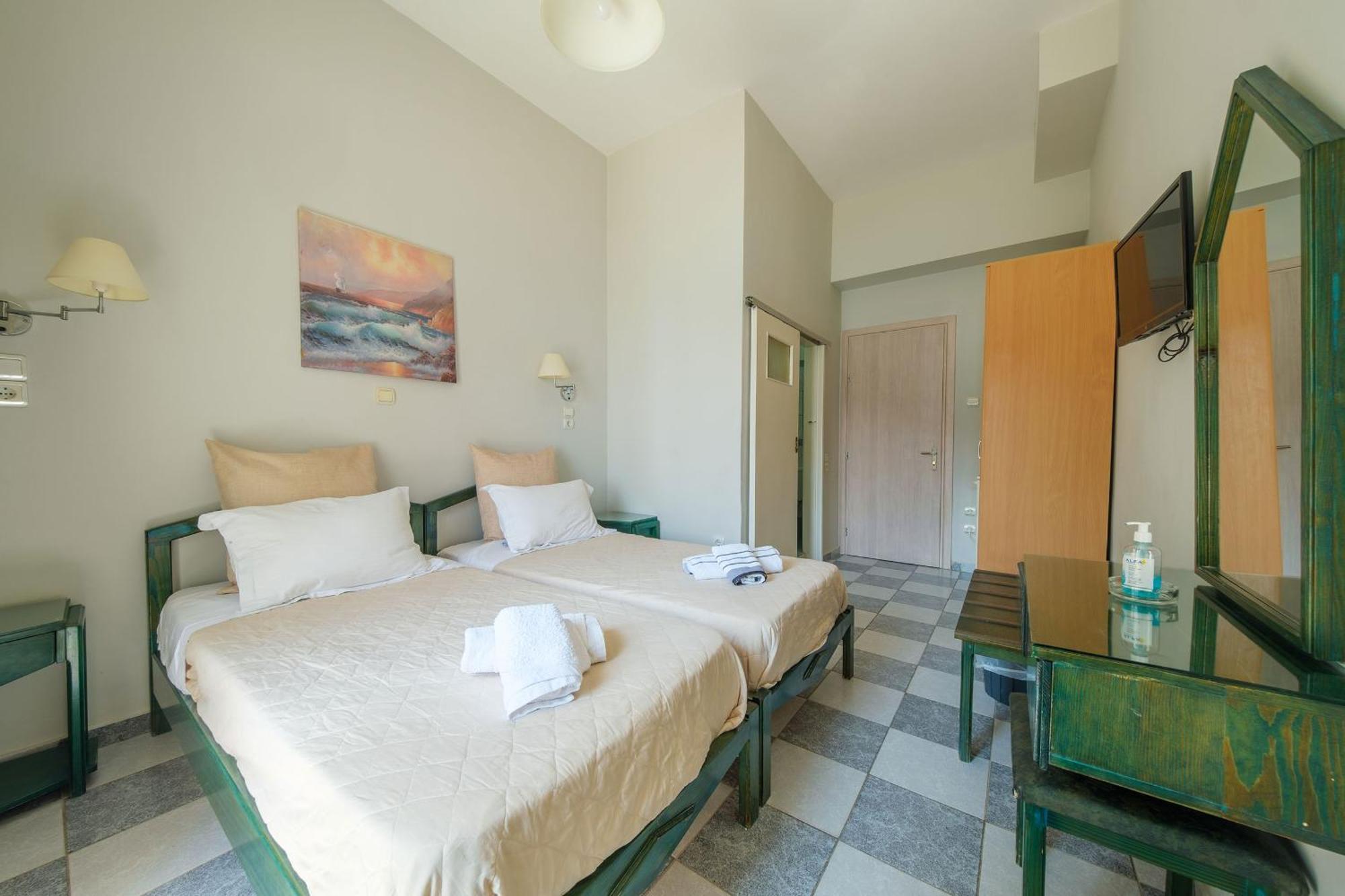 Golden Moon Otel Tolón Dış mekan fotoğraf