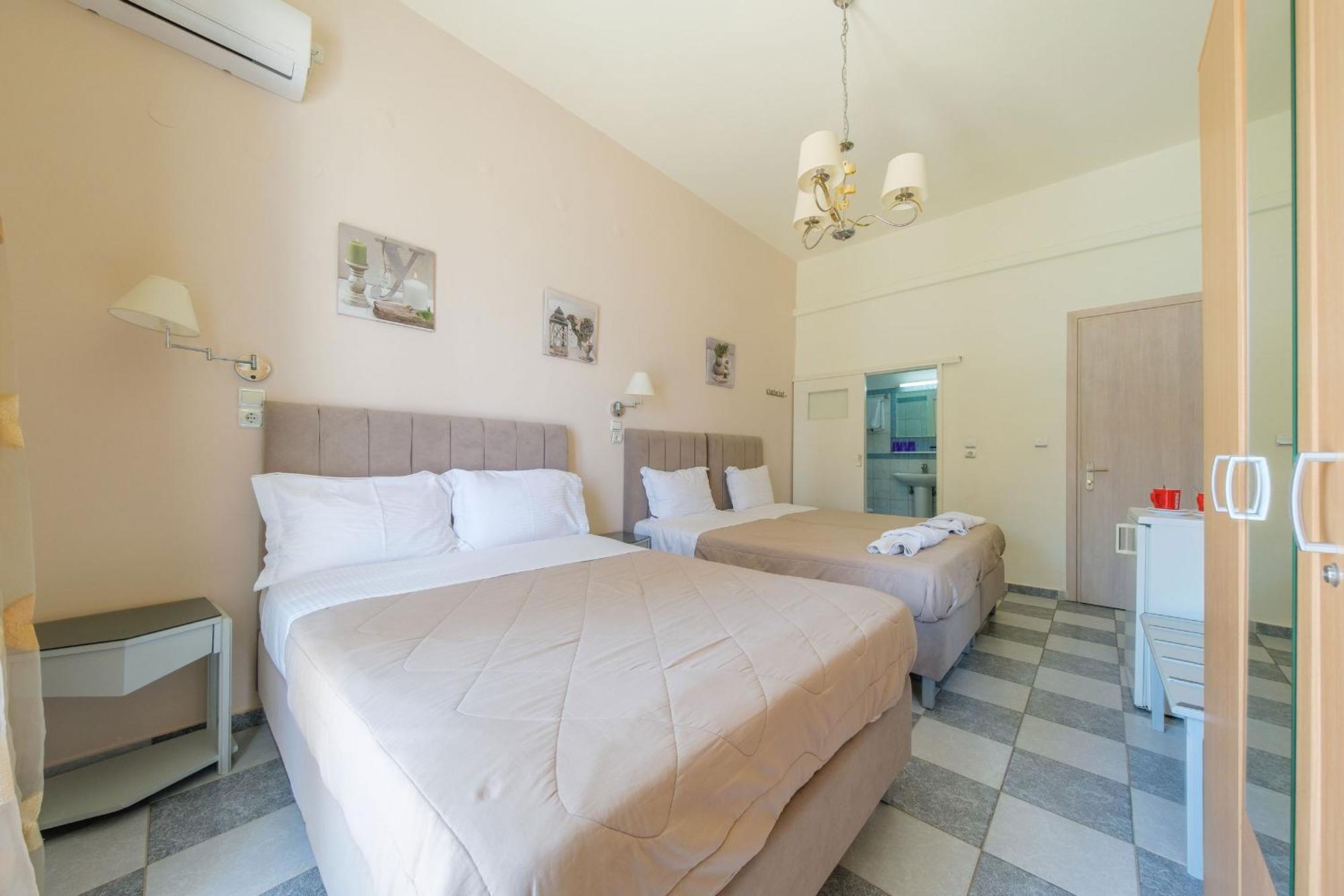 Golden Moon Otel Tolón Dış mekan fotoğraf