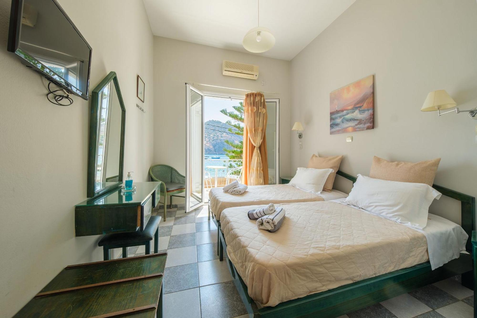 Golden Moon Otel Tolón Dış mekan fotoğraf